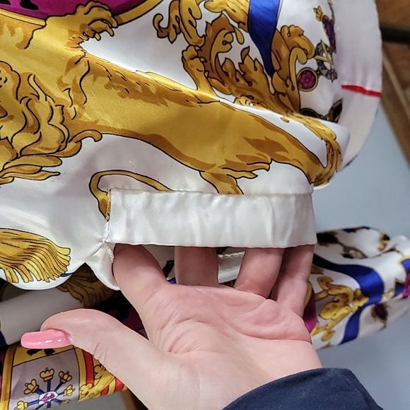 SOLD Hermes silk baseball style jacket 25" pit to pit 24" long - Picture 2 of 6